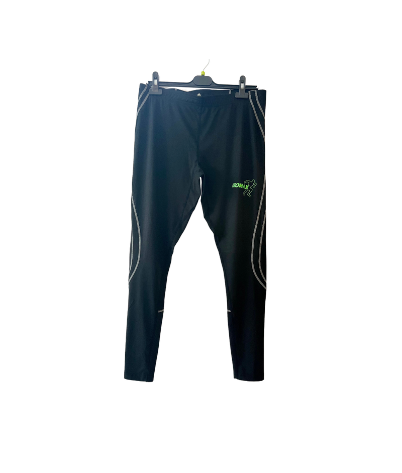 Pantalon running noir serrant